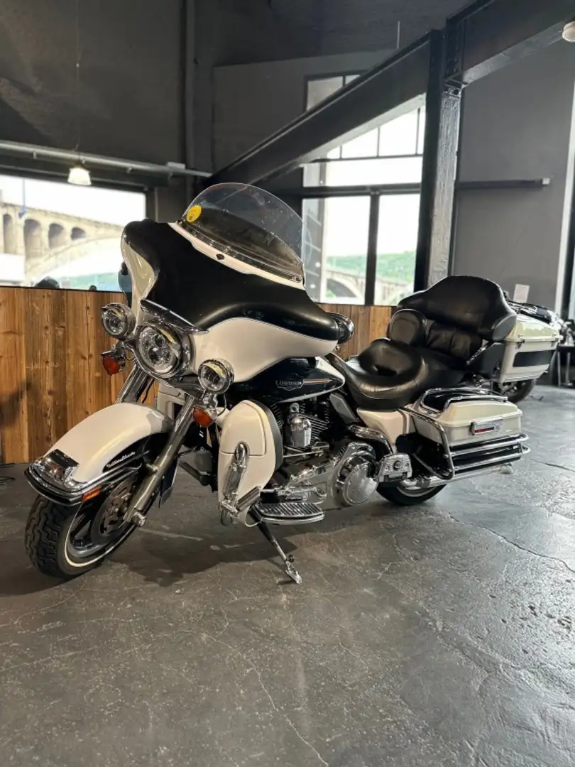 Harley-Davidson Ultra Classic ELECTRA TOURING Білий - 1