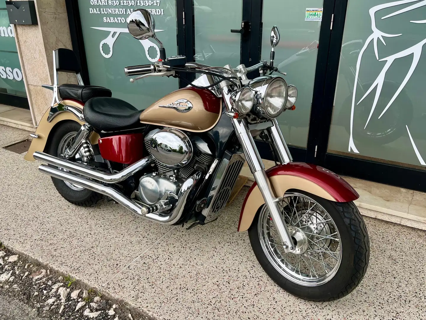 Honda Shadow 750 American Classic Edition - 2