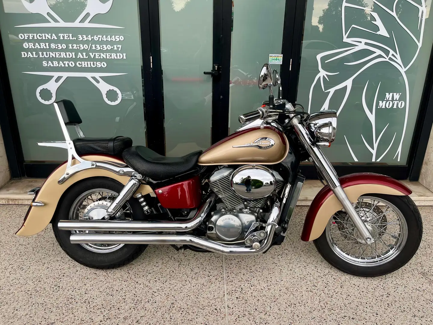 Honda Shadow 750 American Classic Edition - 1