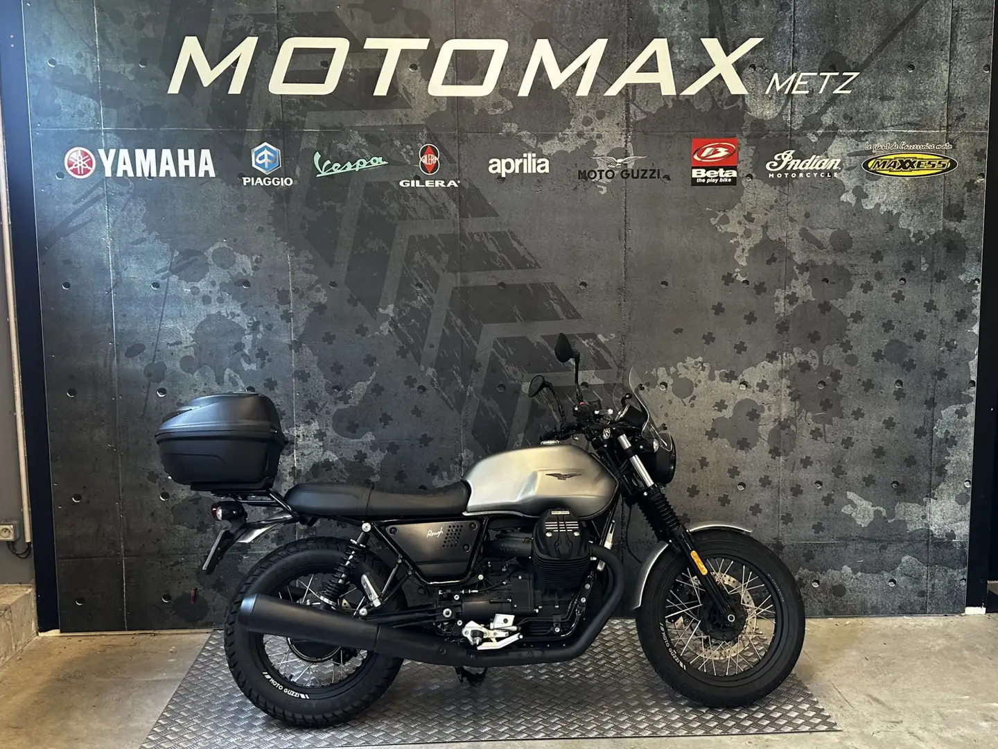Moto Guzzi V 7 Gris - 1