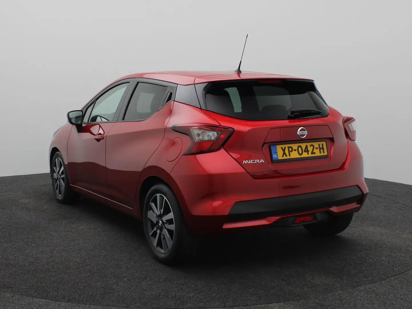 Nissan Micra 1.0 IG-T N-Connecta | Navigatie | Achteruitrijcame Rood - 2
