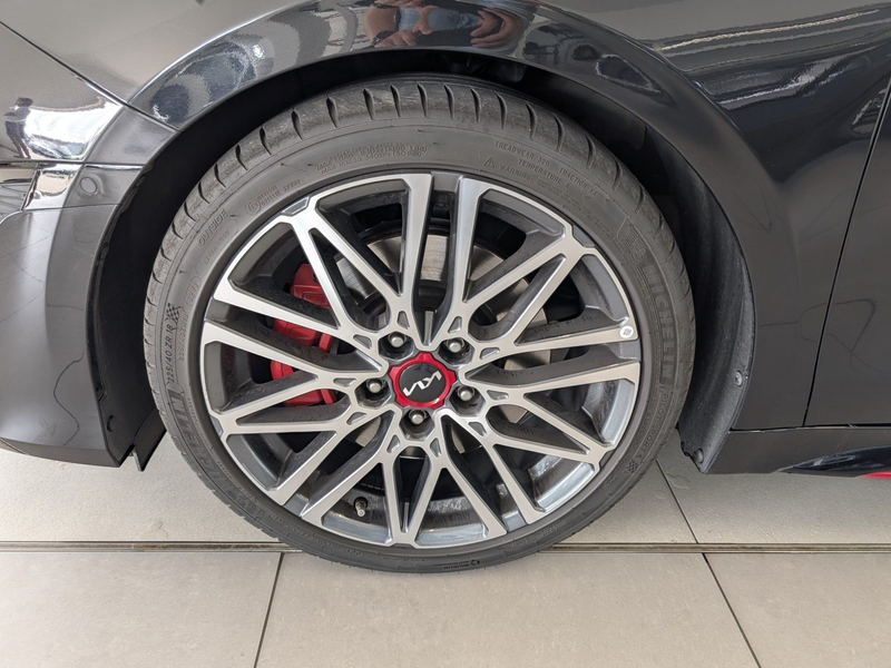 Kia ProCeed / pro_cee'd ProCeed 1.6 T-GDI GT DCT Glasdach Komfort — photo 8