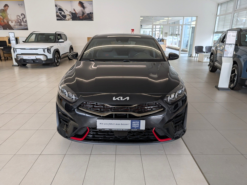Kia ProCeed / pro_cee'd ProCeed 1.6 T-GDI GT DCT Glasdach Komfort — photo 6