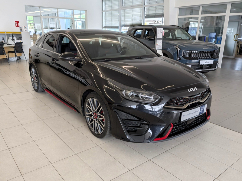 Kia ProCeed / pro_cee'd ProCeed 1.6 T-GDI GT DCT Glasdach Komfort — photo 5