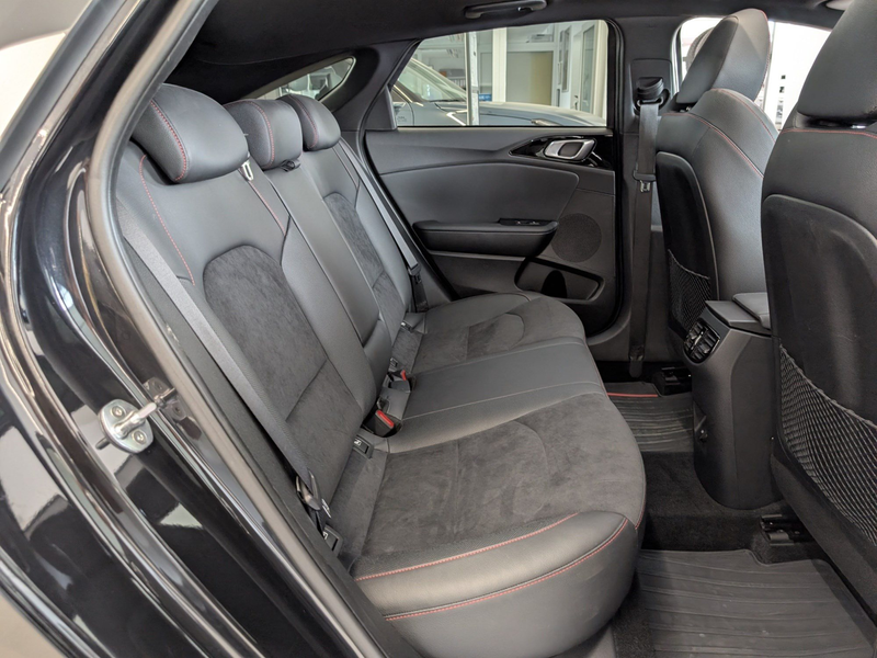 Kia ProCeed / pro_cee'd ProCeed 1.6 T-GDI GT DCT Glasdach Komfort — photo 14