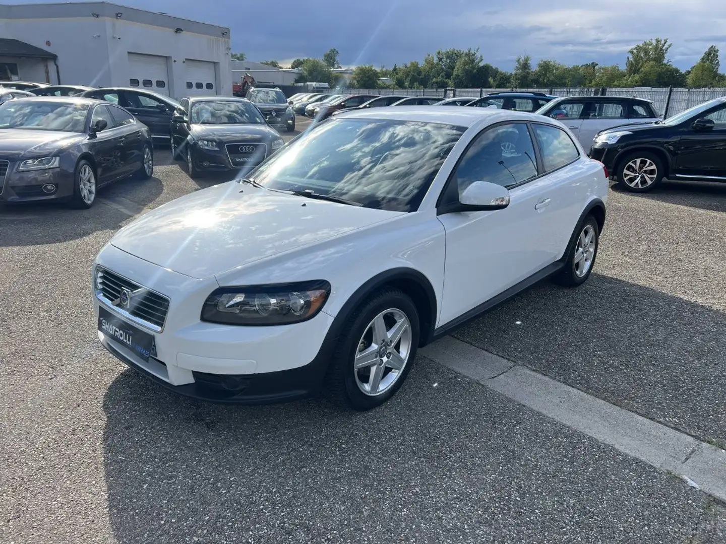 Volvo C30 2.0 D 136ch Kinetic Powershift BVA 1erMain Clim Di Alb - 1