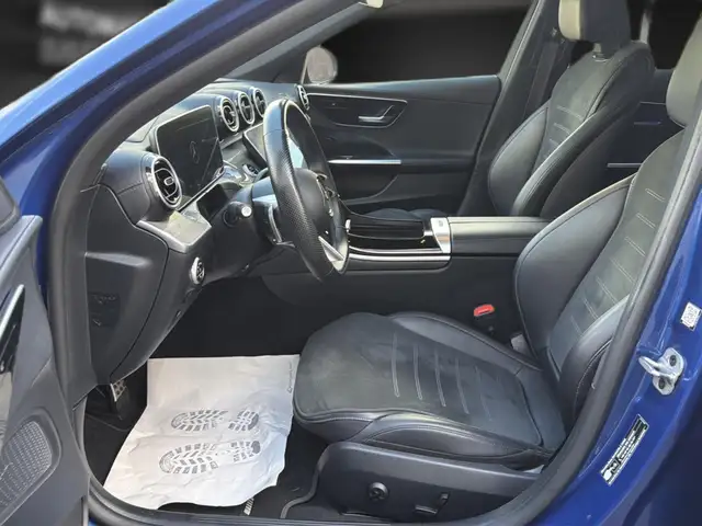 Mercedes-Benz C-Class view 13