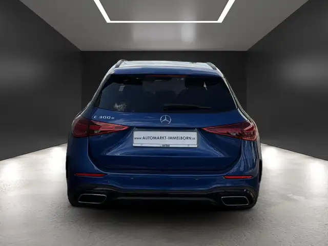 Mercedes-Benz C-Class view 10