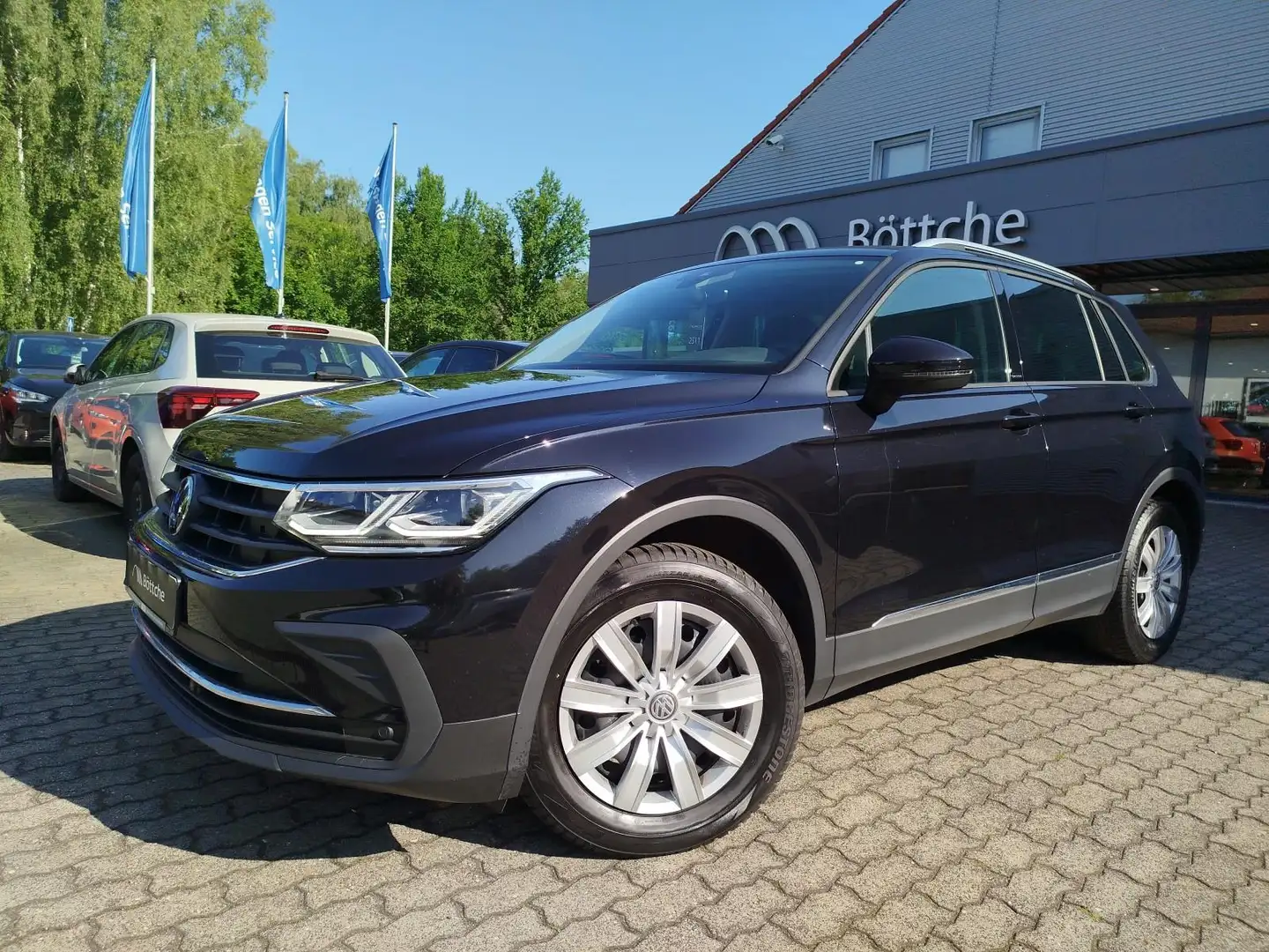 Volkswagen Tiguan Active 2.0 TDI DSG*NAVI*EL.HECKKLAPPE Schwarz - 2