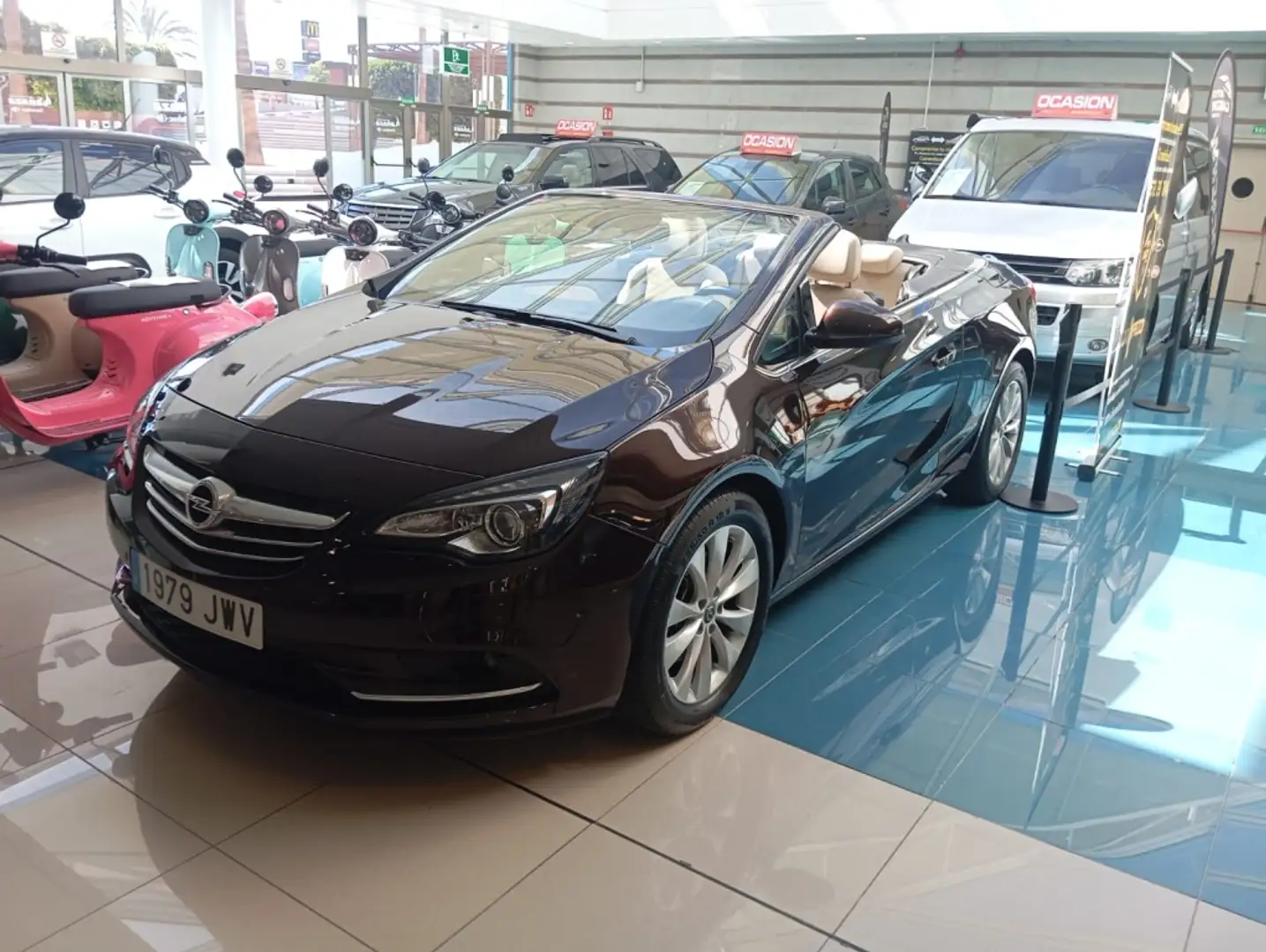 Opel Cabrio 1.6T S&S Excellence Aut. Bruin - 1