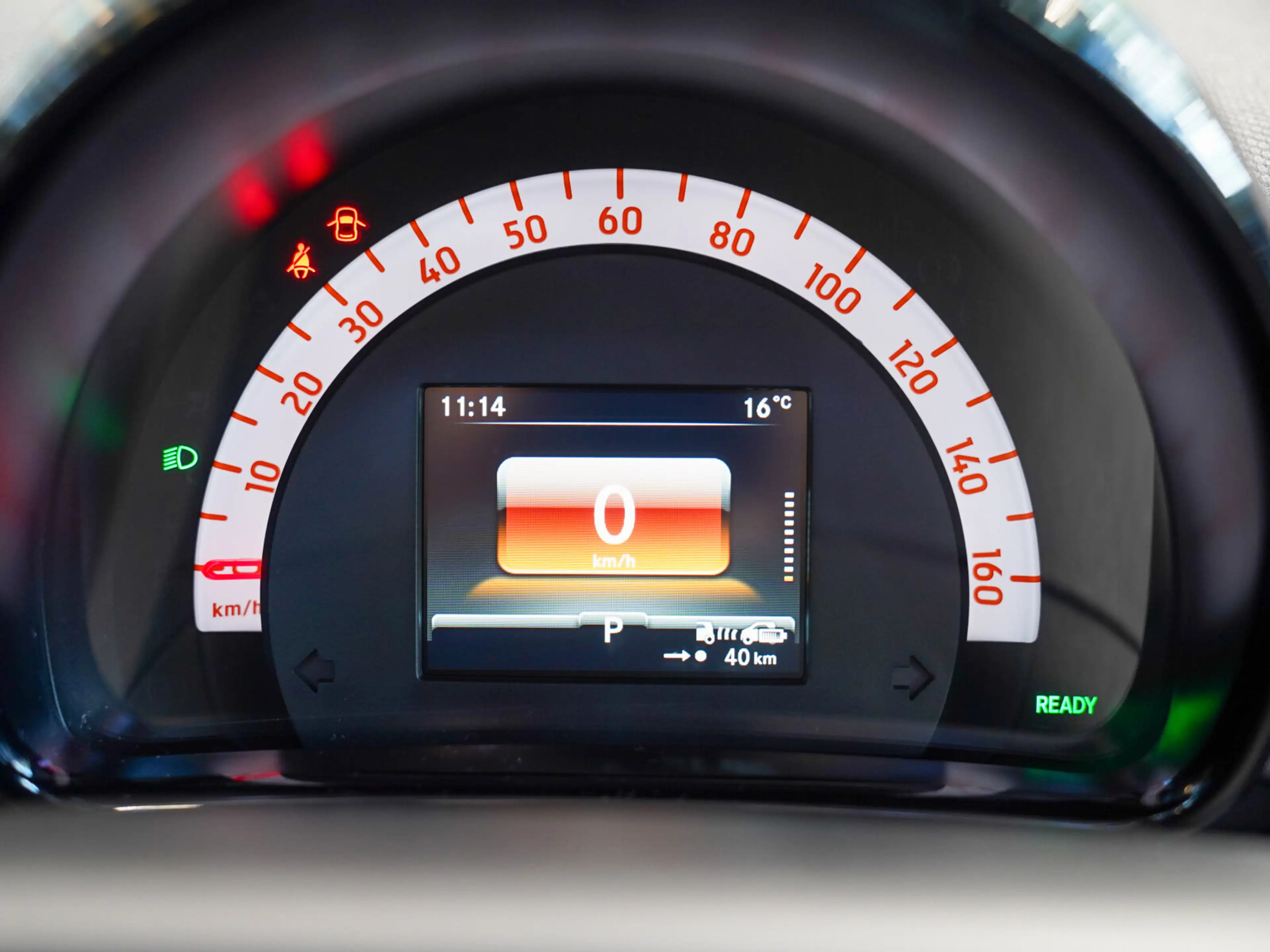 smart forTwo EQ cabrio passion Ganzjahresreifen DAB — photo 17