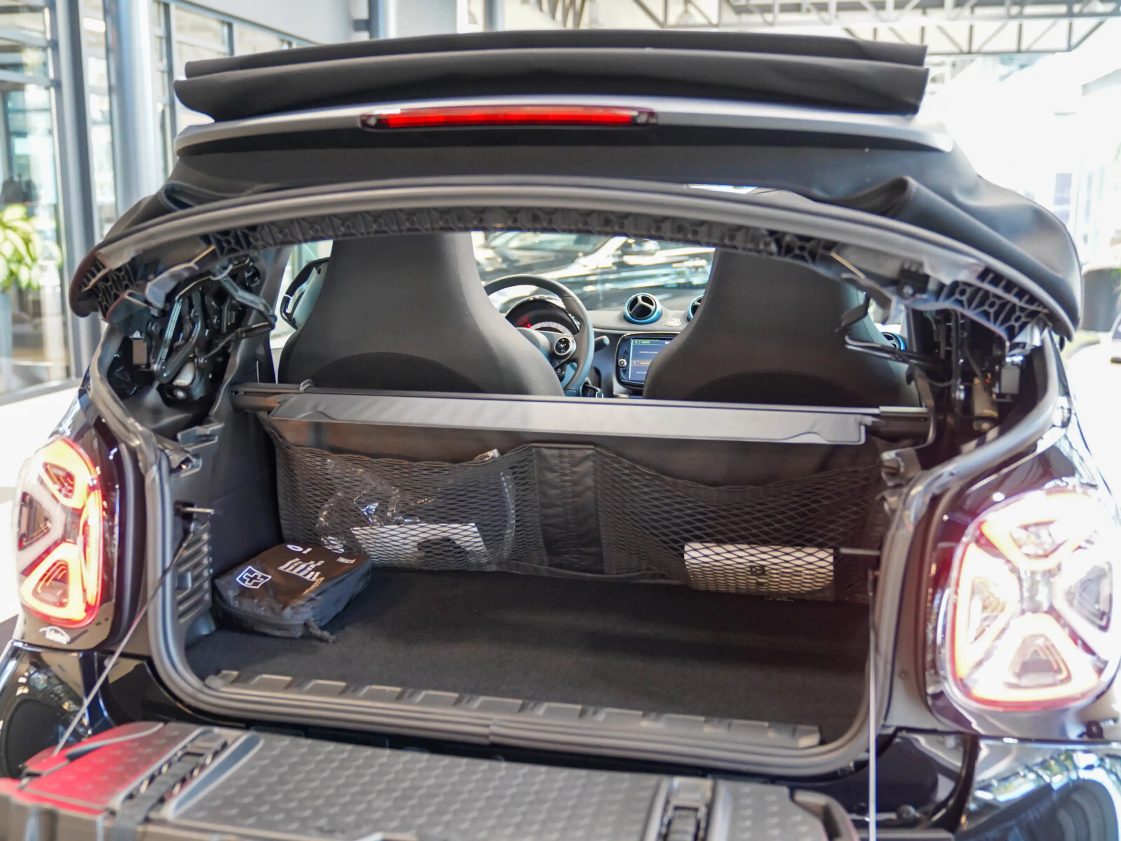 smart forTwo EQ cabrio passion Ganzjahresreifen DAB — photo 11
