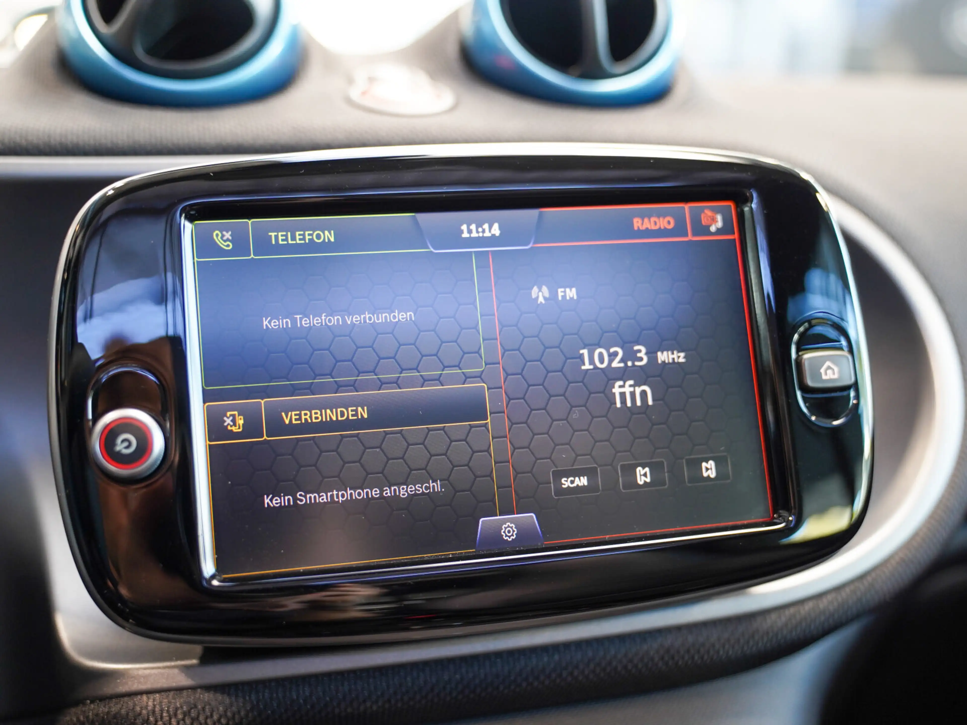 smart forTwo EQ cabrio passion Ganzjahresreifen DAB — photo 19