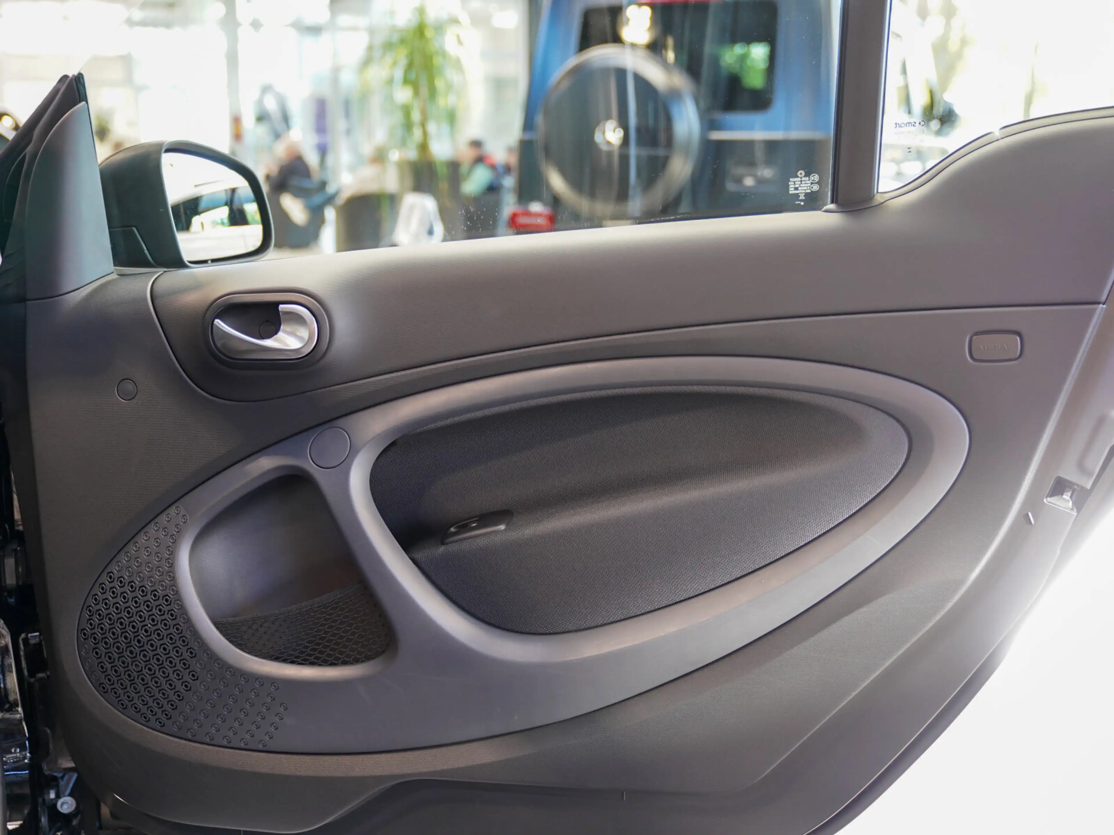 smart forTwo EQ cabrio passion Ganzjahresreifen DAB — photo 7
