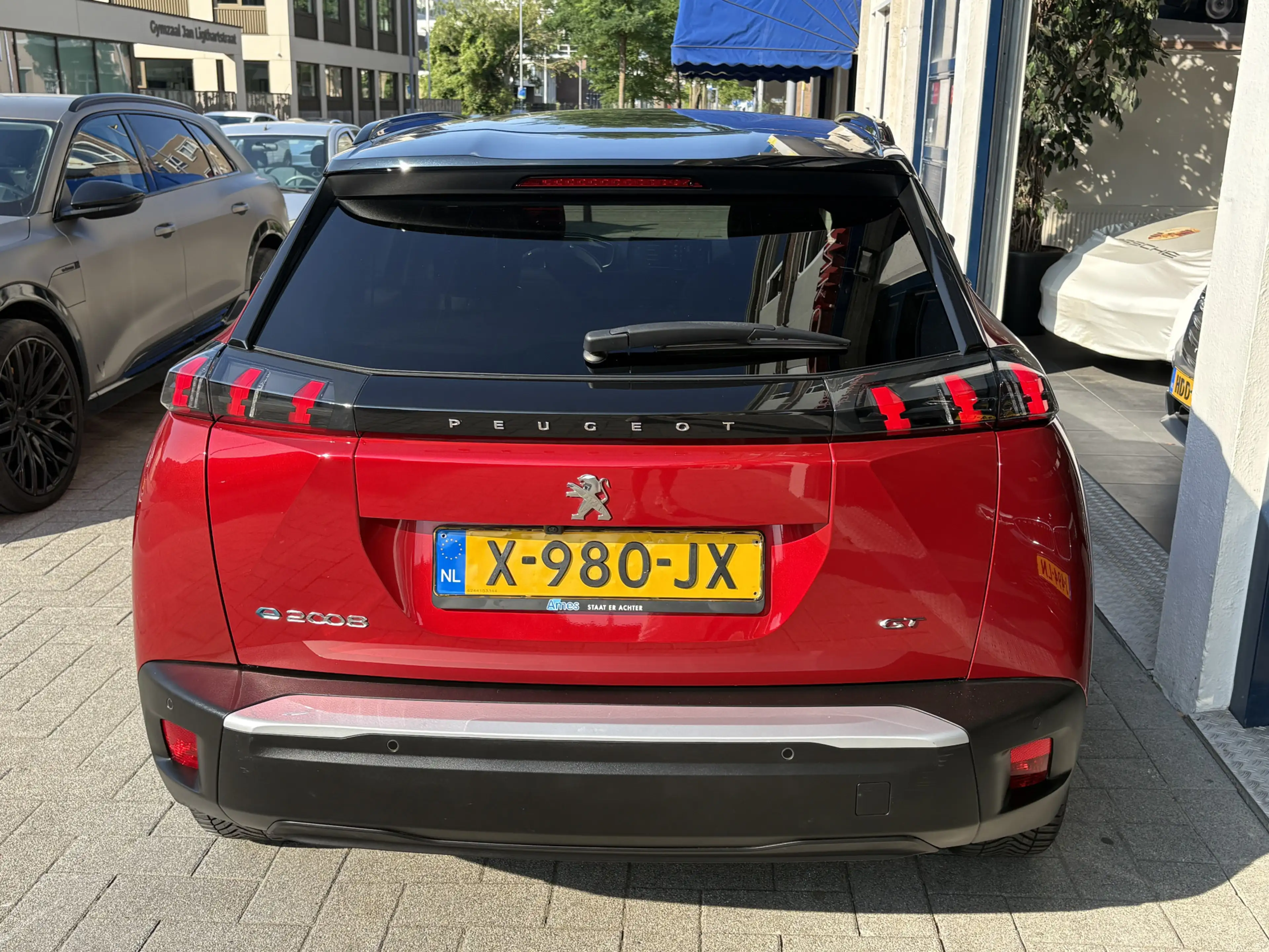 Peugeot e-2008 EV GT Pack 50 kWh — photo 5