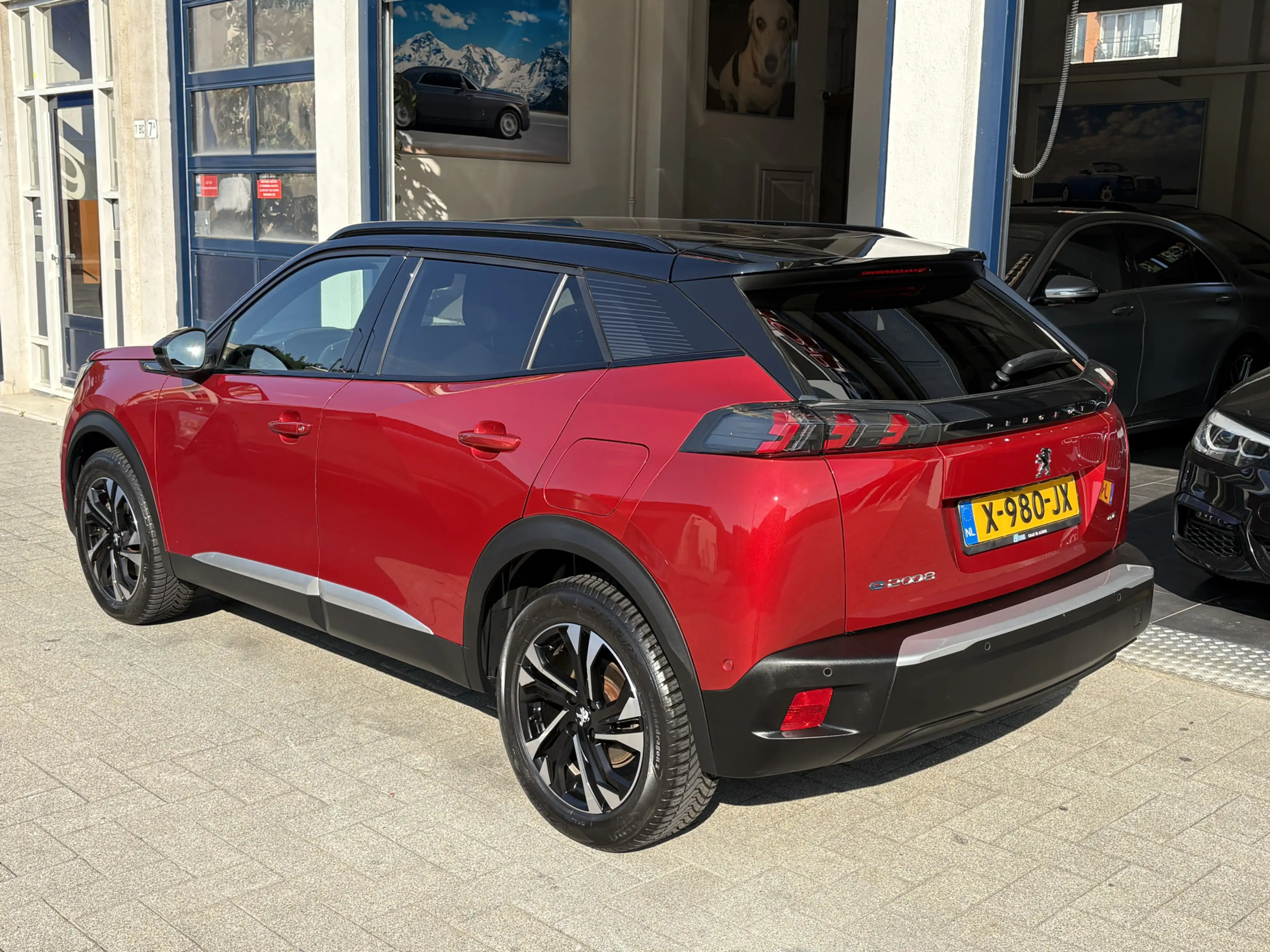 Peugeot e-2008 EV GT Pack 50 kWh — photo 4