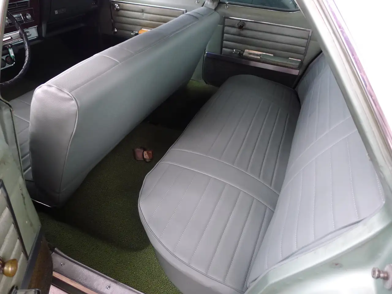 Oldsmobile Delta 88 4-door Sedan, foto 11