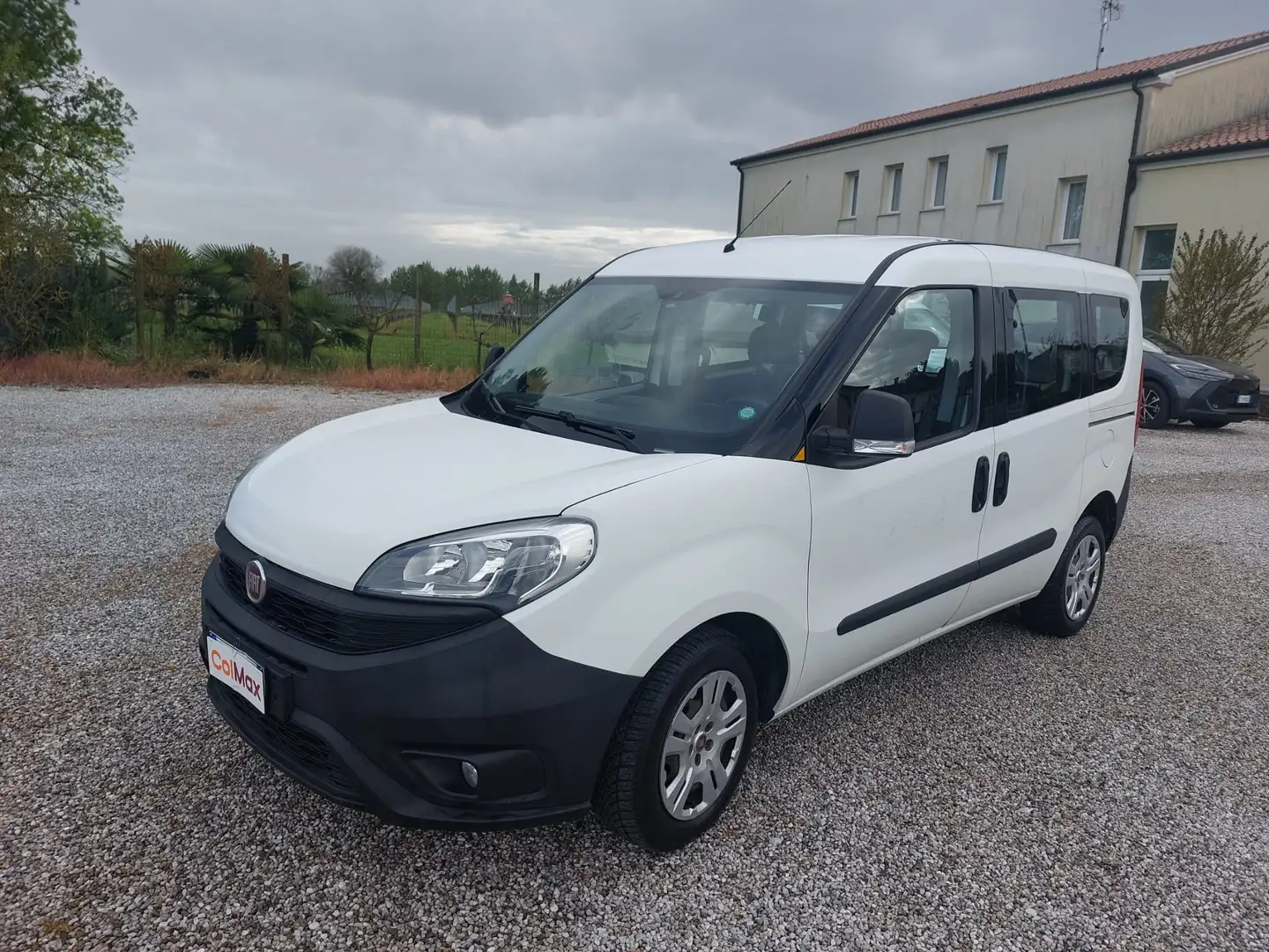 Fiat Doblo Combi N1 5 posti autocarro 95cv E6 Wit - 1