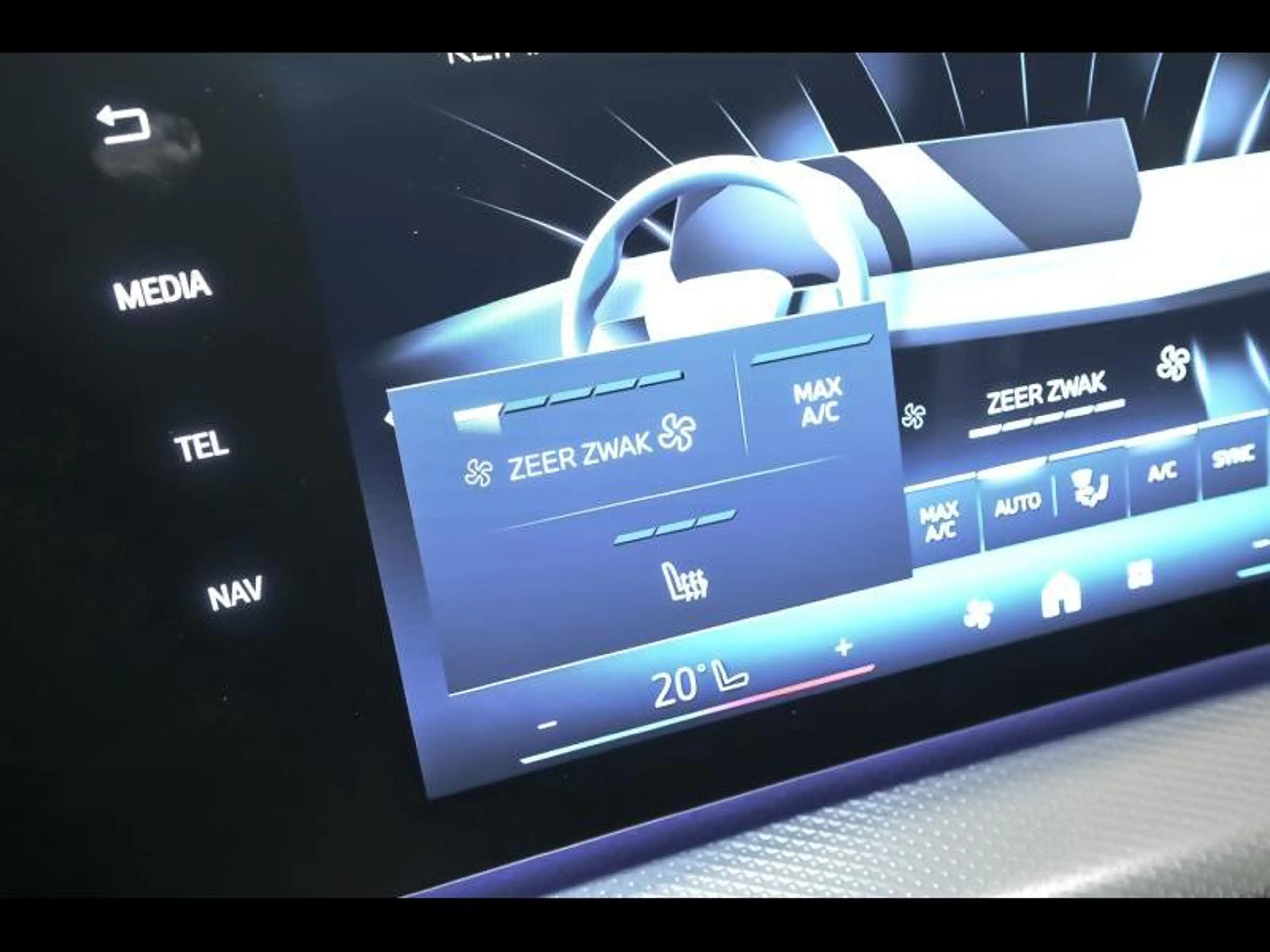 BMW 225 e xDrive Active Tourer/M-Sport — photo 13