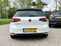 Volkswagen e-Golf 24kwh|Adaptive cruise|Stoelverwarming|€2000,- subs Fehér - thumbnail 4