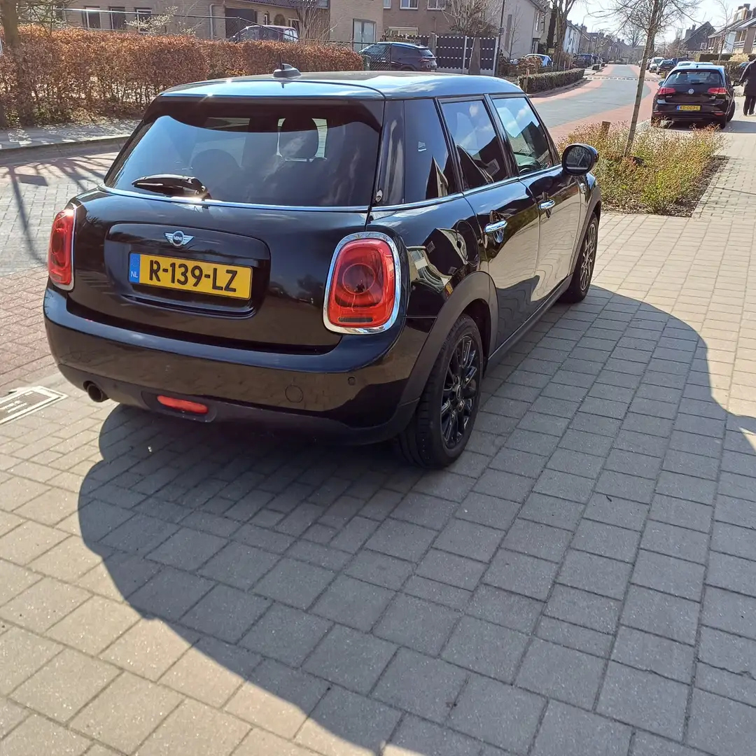 MINI Cooper 1.5 Coop. Ser. Blackyard Zwart - 2
