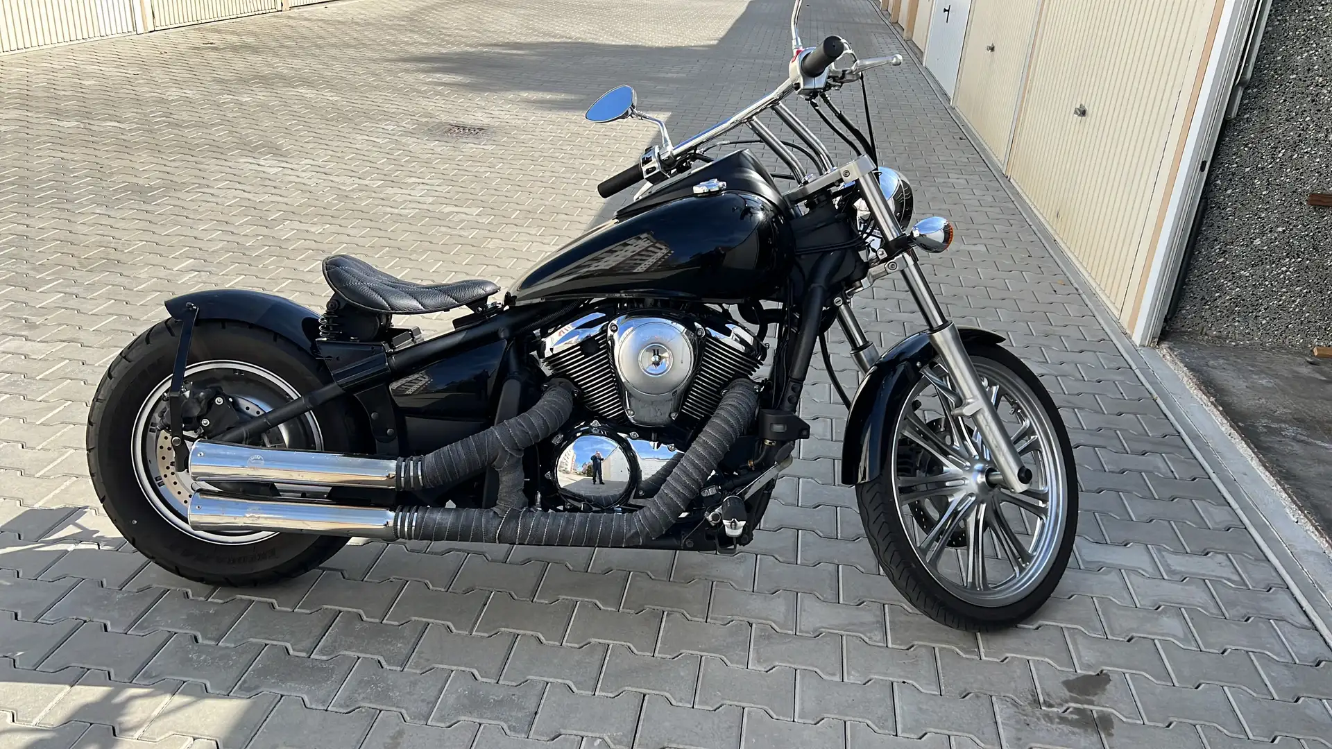 Kawasaki VN 900 Bobber Schwarz - 2