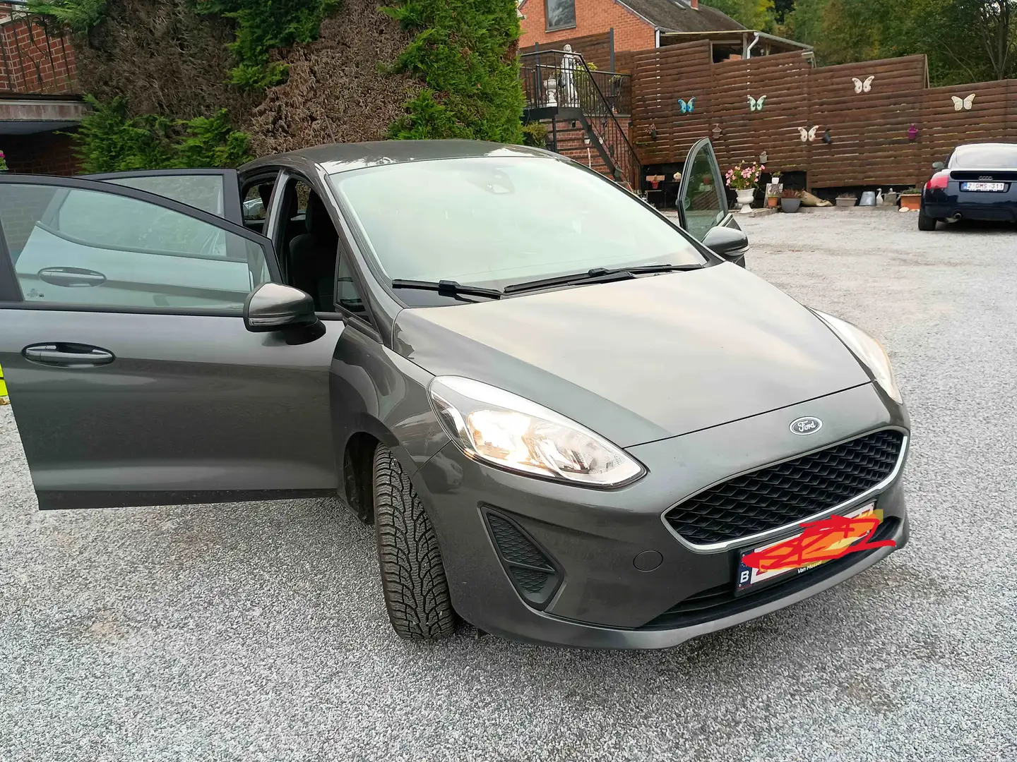 Ford Fiesta Fiesta 1.1i VI 70 5P Grijs - 1