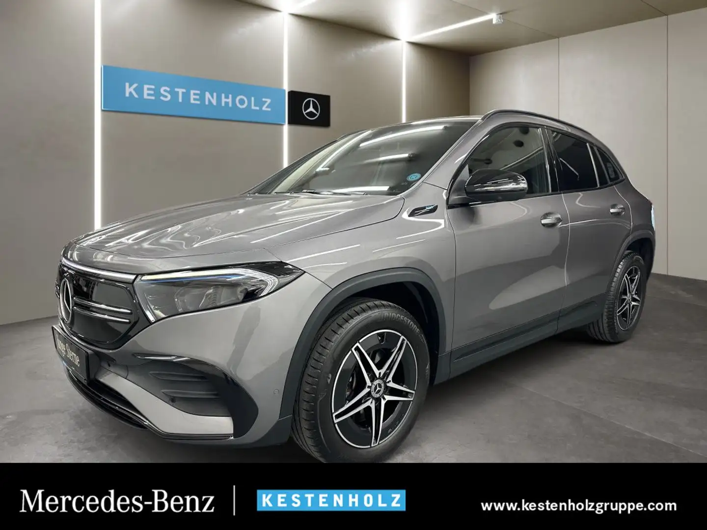 Mercedes-Benz EQA 250 AMG Distr+ HUD LED Night Keyl-GO Kamera Grau - 1