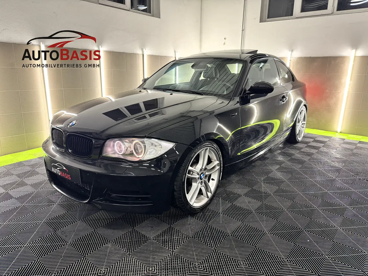 BMW 135 135i N54 Coupe M-Paket/Schiebedach/Xenon/SHZ/PDC Noir - 1