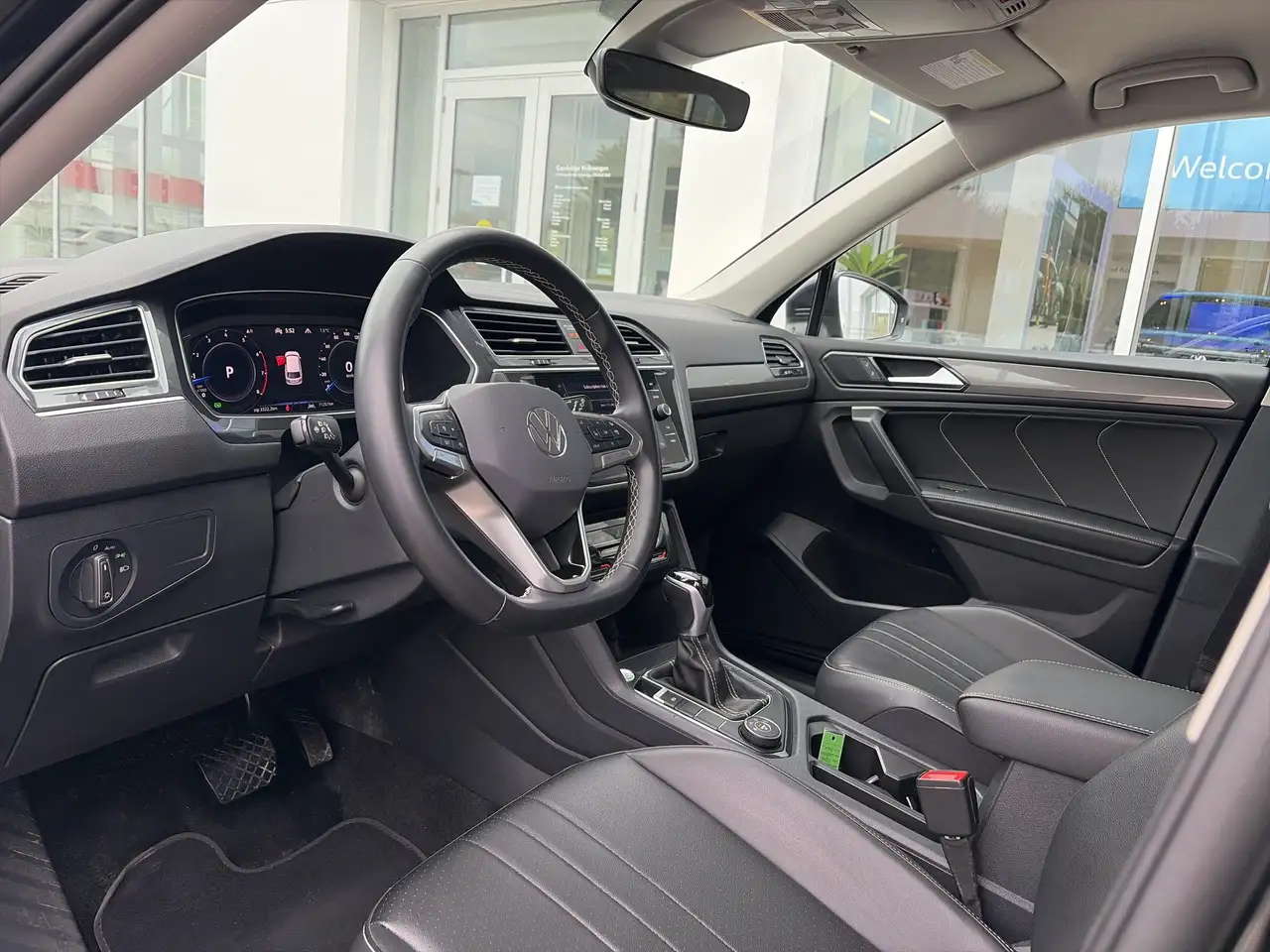 Volkswagen Tiguan снимка Volkswagen Tiguan