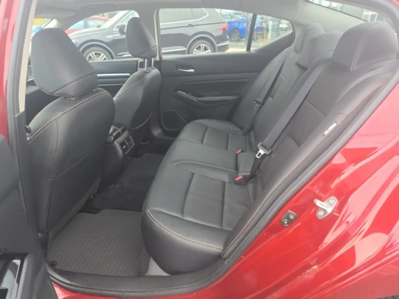 Nissan Altima снимка Nissan Altima