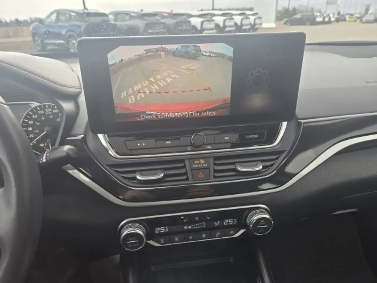 Nissan Altima снимка Nissan Altima