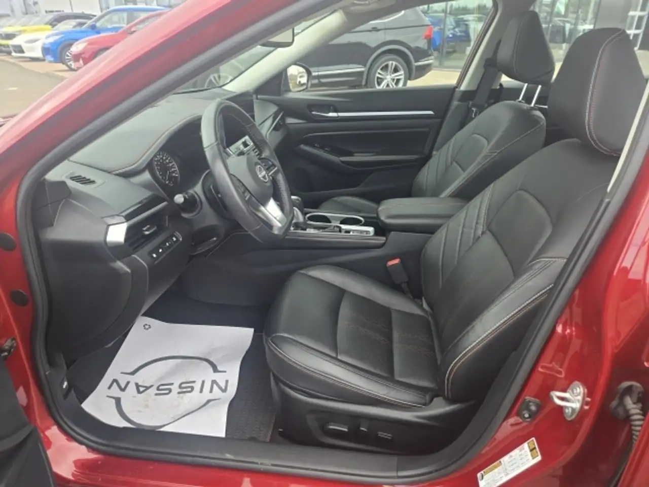 Nissan Altima снимка Nissan Altima