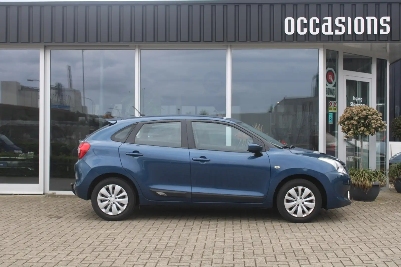 Suzuki Baleno 1.2 Comfort Grau - 2