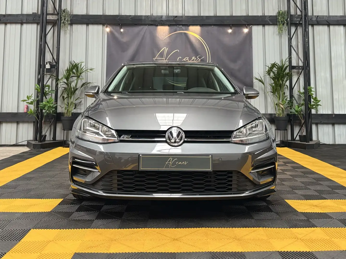 Volkswagen Golf Golf 1.0 TSI / R-line - Garantie 12 mois Gris - 1