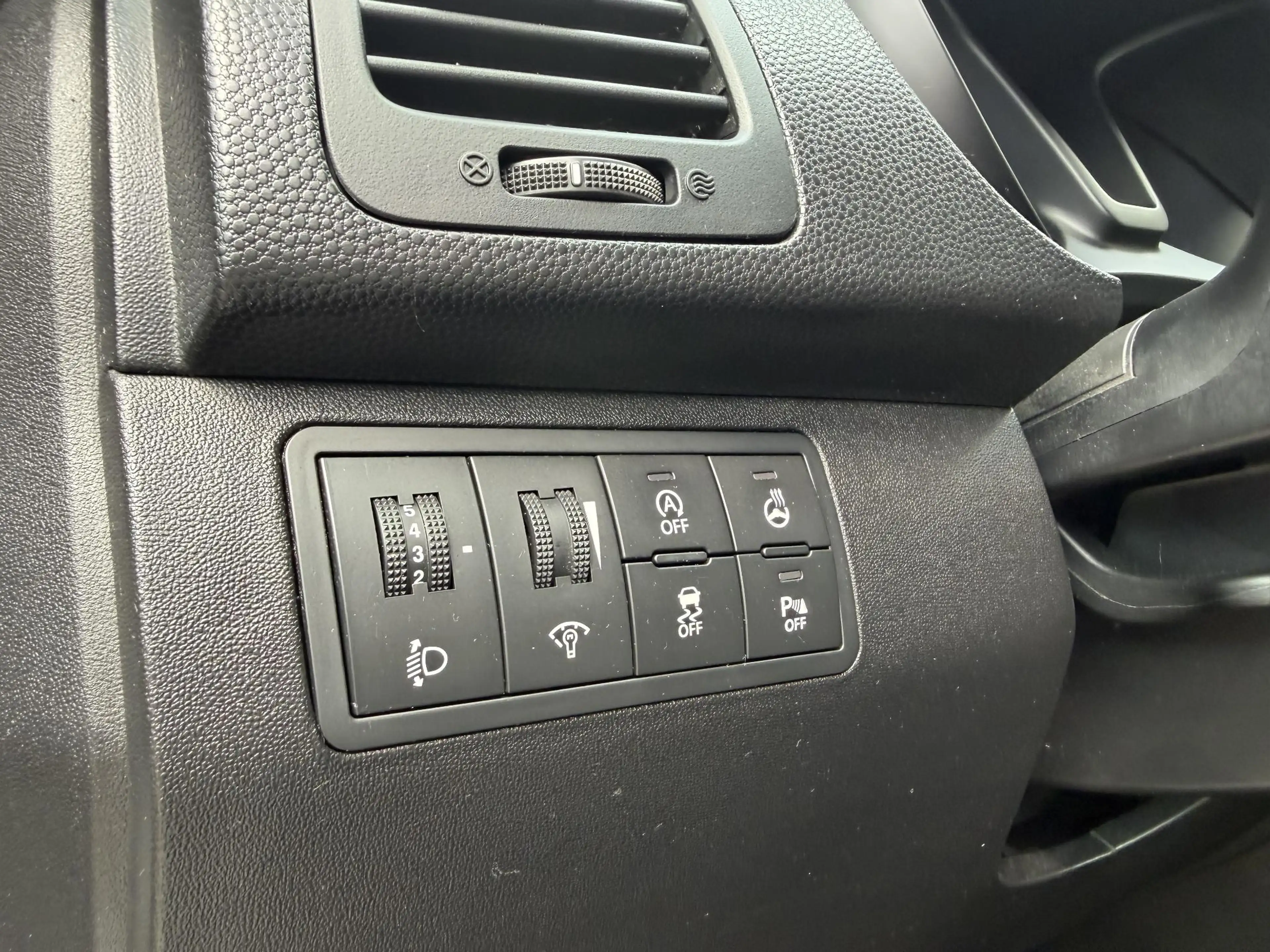 Hyundai iX20 1.4i Premium — photo 17
