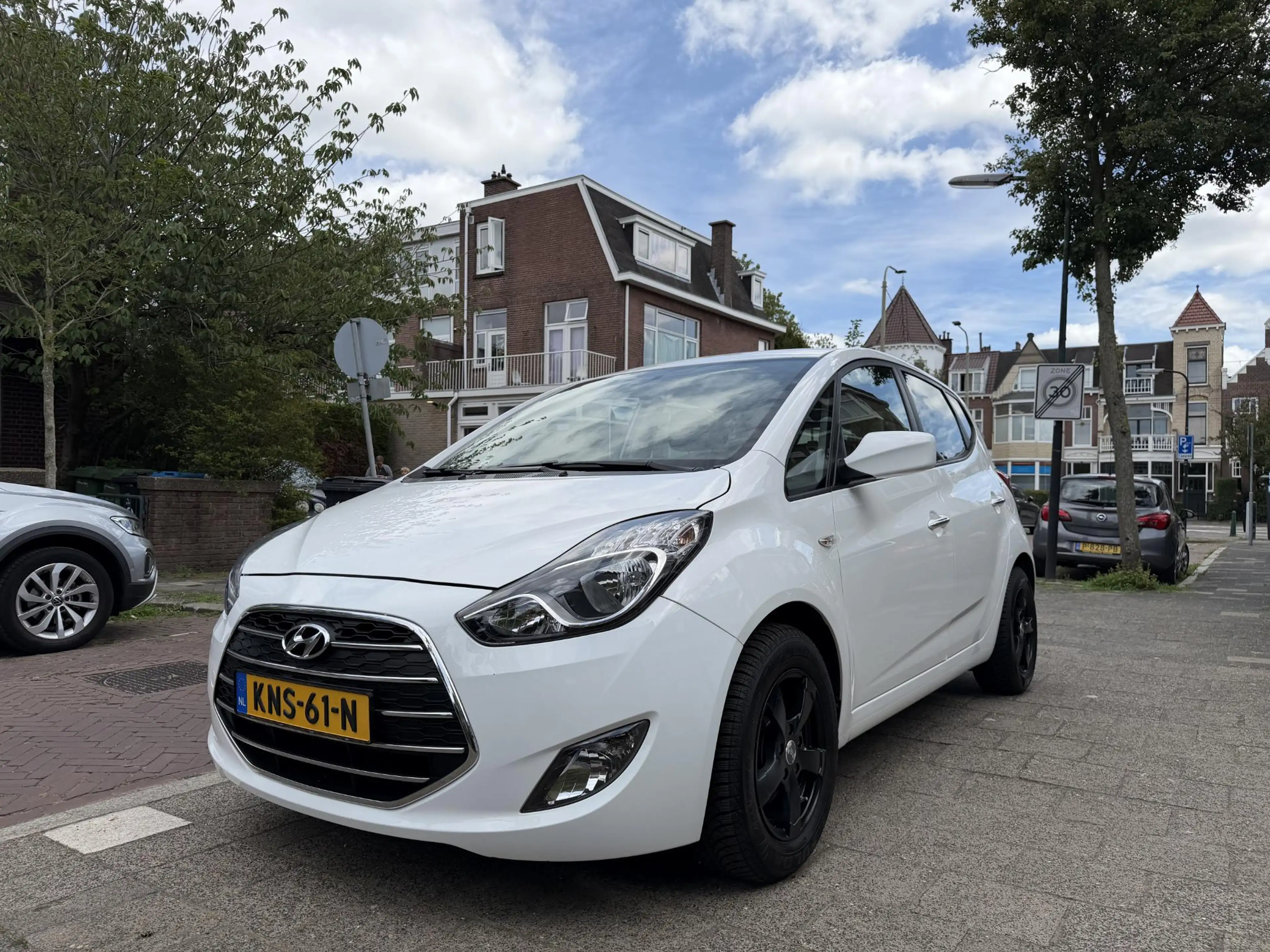 Hyundai iX20 1.4i Premium — photo 7
