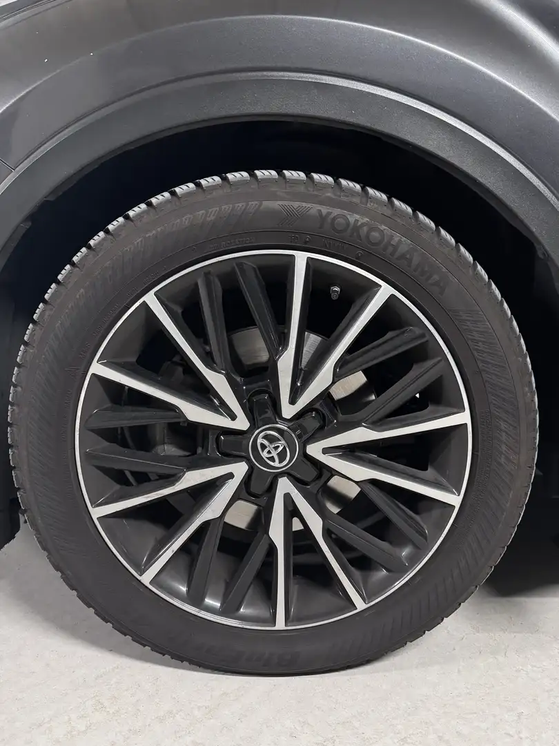 Toyota C-HR Hybrid 1.8 - 2