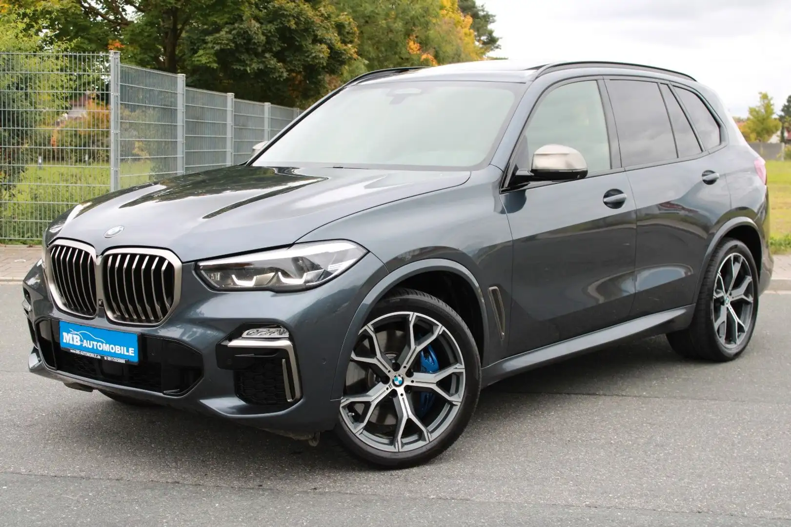 BMW X5 M d Pano Standhzg. Gestik 21"Alu 1.Hand Grau - 2