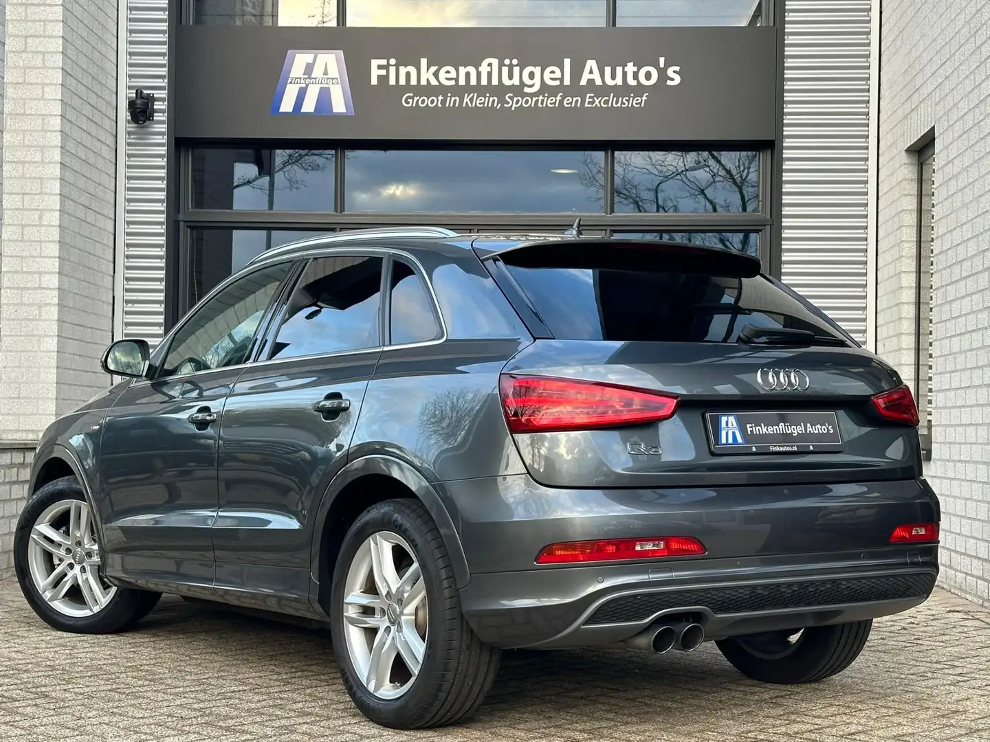 Audi Q3 1.4 TFSI S-line 150 pk |Topstaat |Navi |Trekhaak | Gris - 2