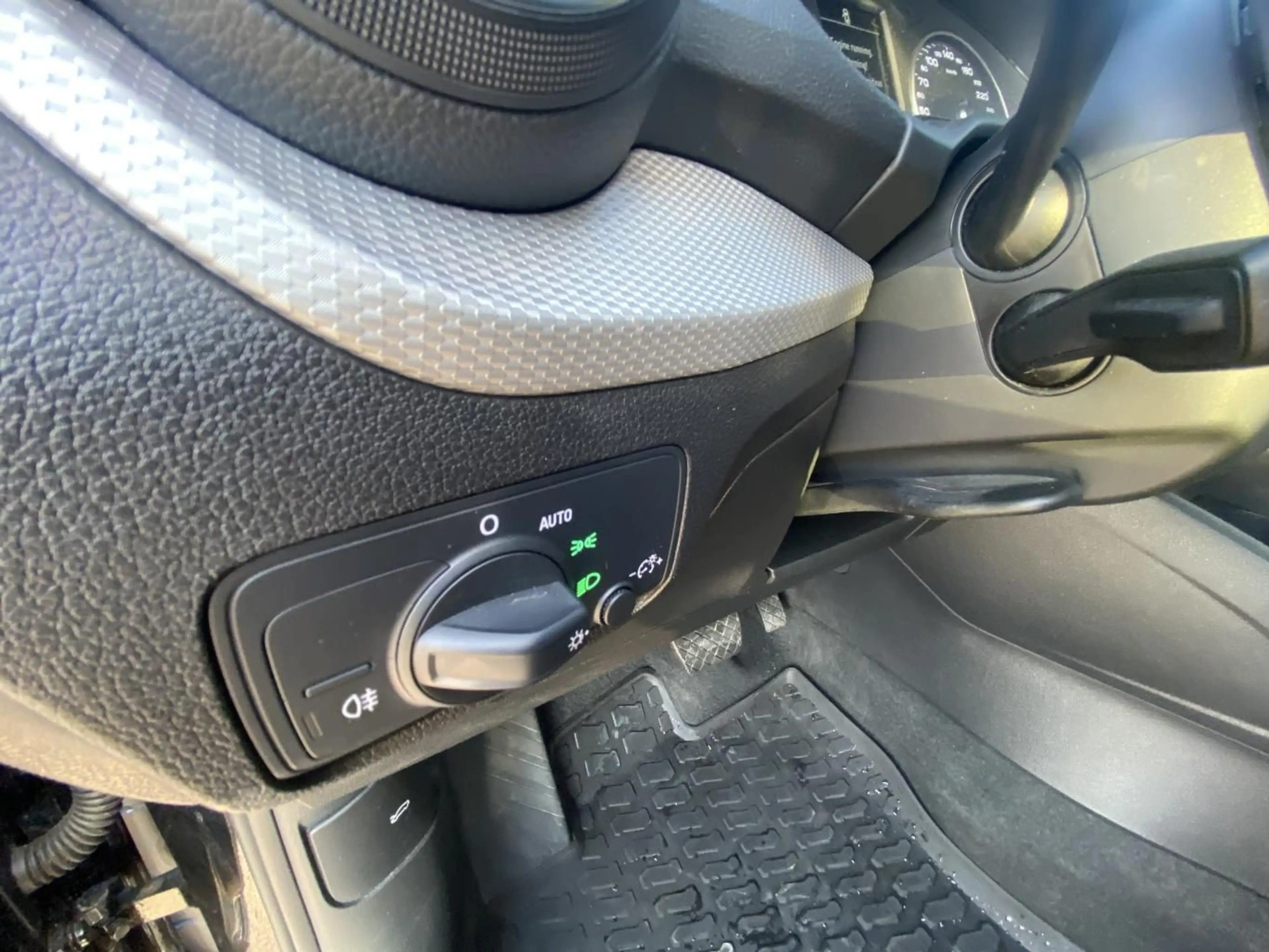 Audi Q2 35 1.5 TSI S-tronic advanced OPTIKPAKET-SCHWA — photo 10