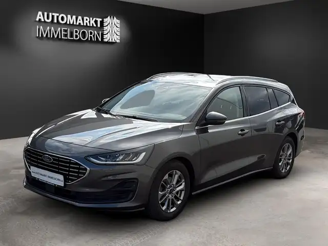 Ford Focus view 4