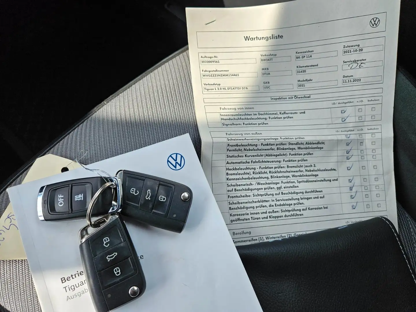 Volkswagen Tiguan Allspace R-Line Highline  7 Sitzer 74 Tkm Schwarz - 2