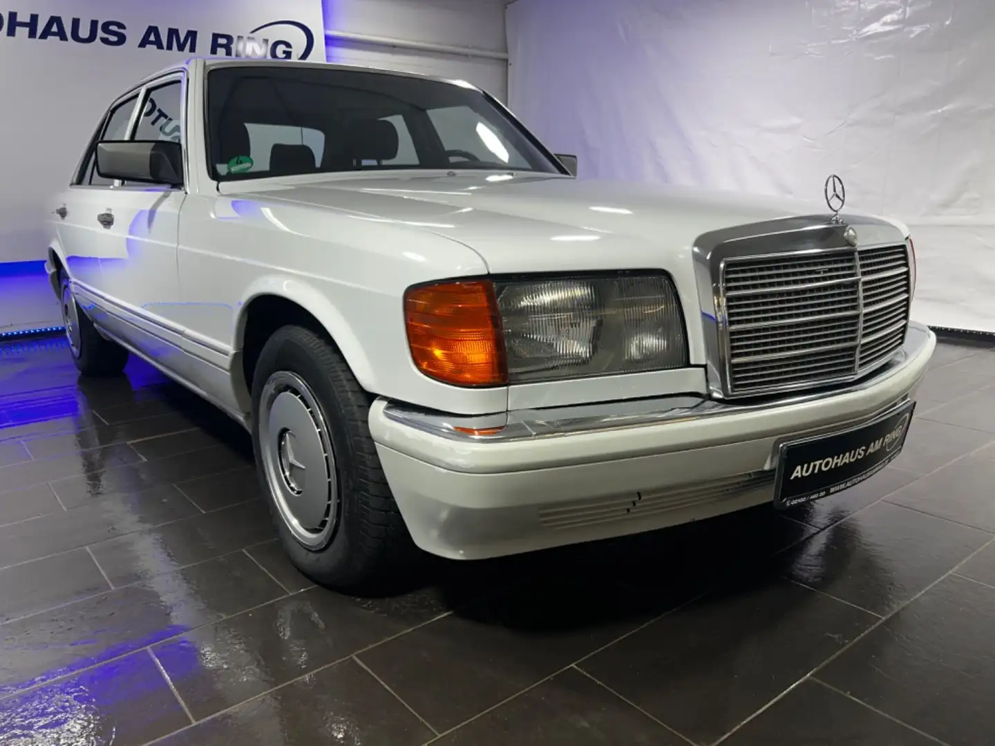 Mercedes-Benz S 300 W126 Aut. 2.HND KLIMAAUTO ORIGINALZUSTAND! Білий - 2