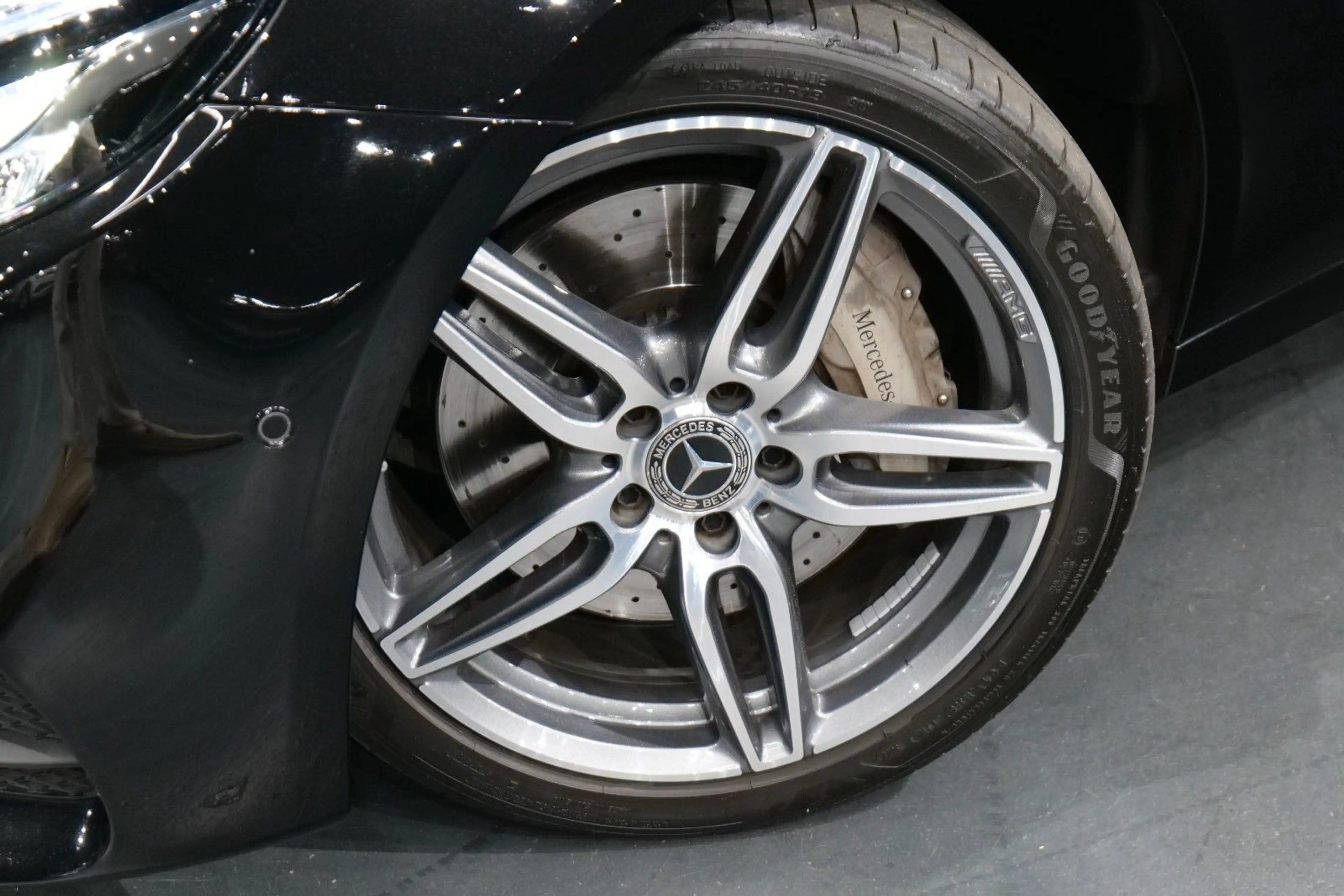Mercedes-Benz E 400 d 4Matic *AMG*Widescreen*Schiebedach*Air* — photo 10