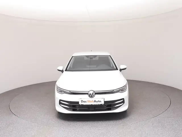 Volkswagen Golf view 3