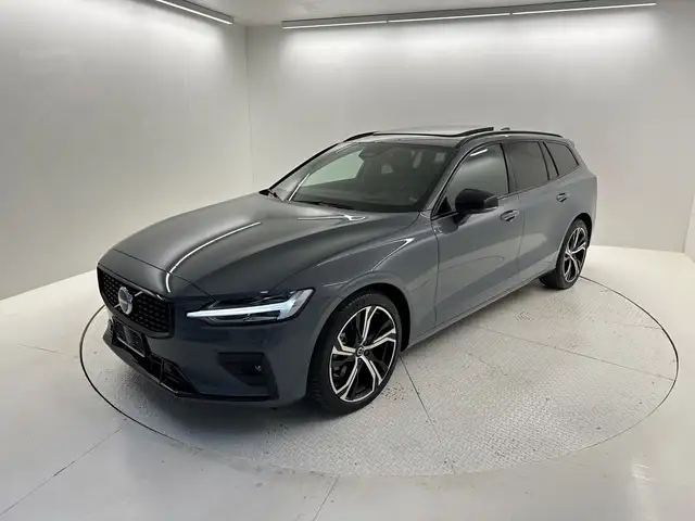 Volvo V60 V60 B4 automatico Ultra Dark