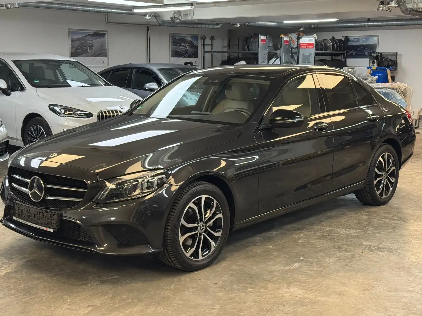 Mercedes-Benz C 200 Lim. Vollleder Exlusive,Avantgarde, Standh Grau - 1