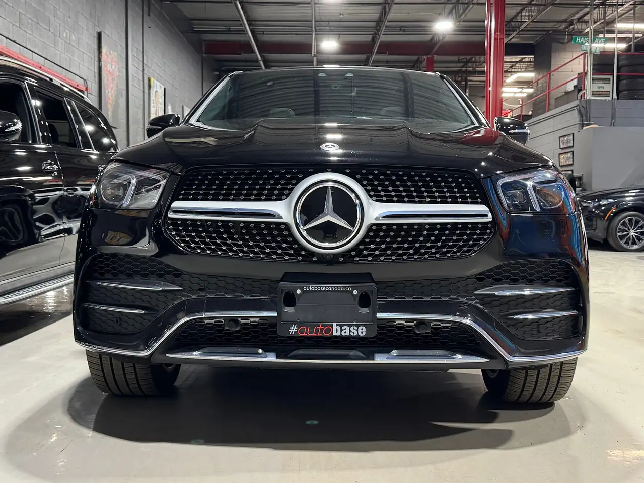 Mercedes-Benz GLE снимка Mercedes-Benz GLE
