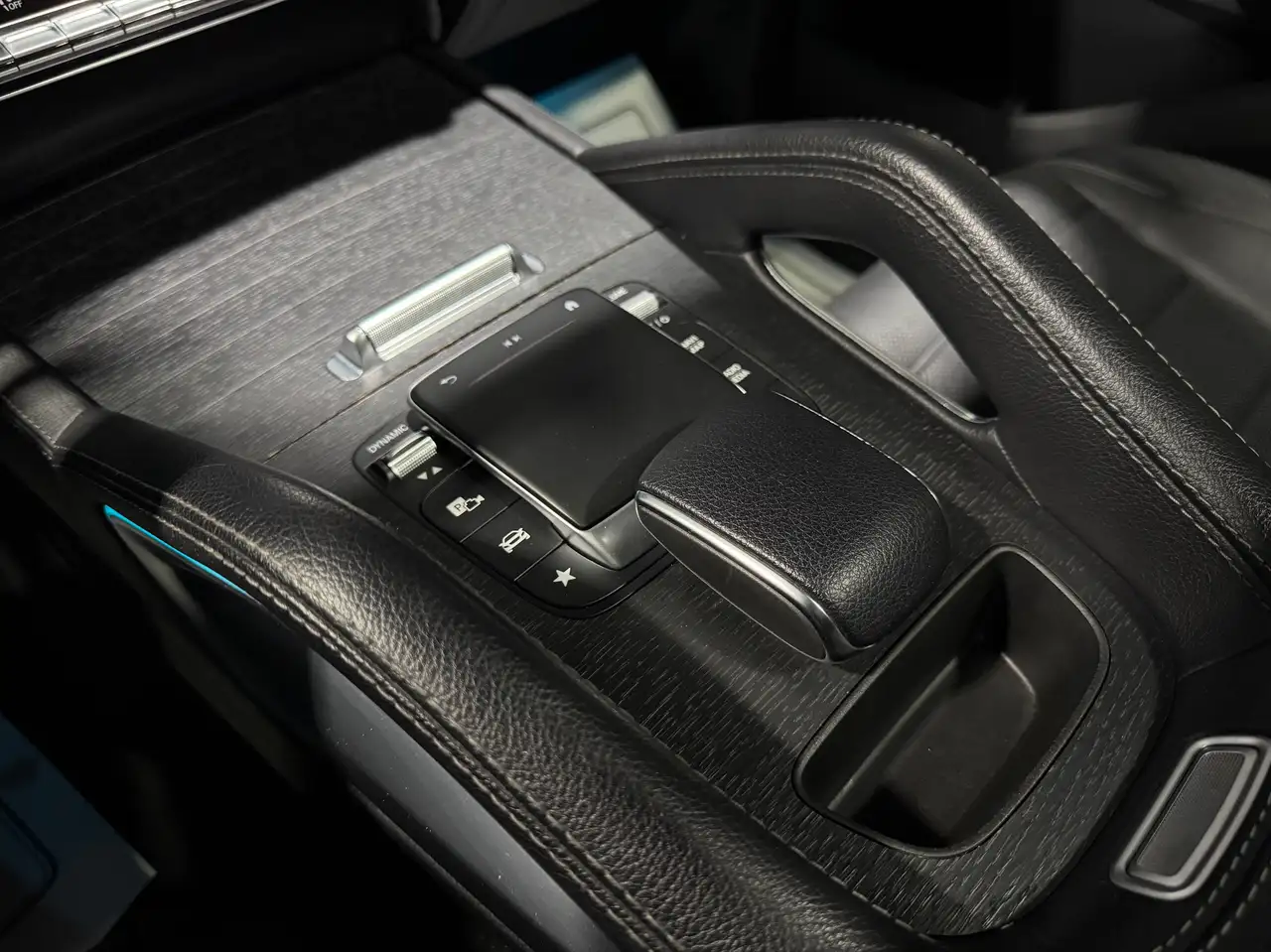 Mercedes-Benz GLE снимка Mercedes-Benz GLE